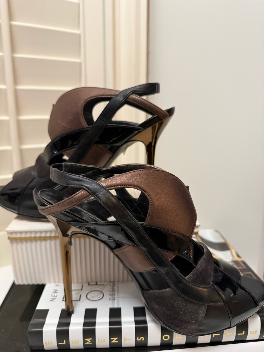 DIego Dolcini Sleek Black and Brown Strappy Stiletto Heels